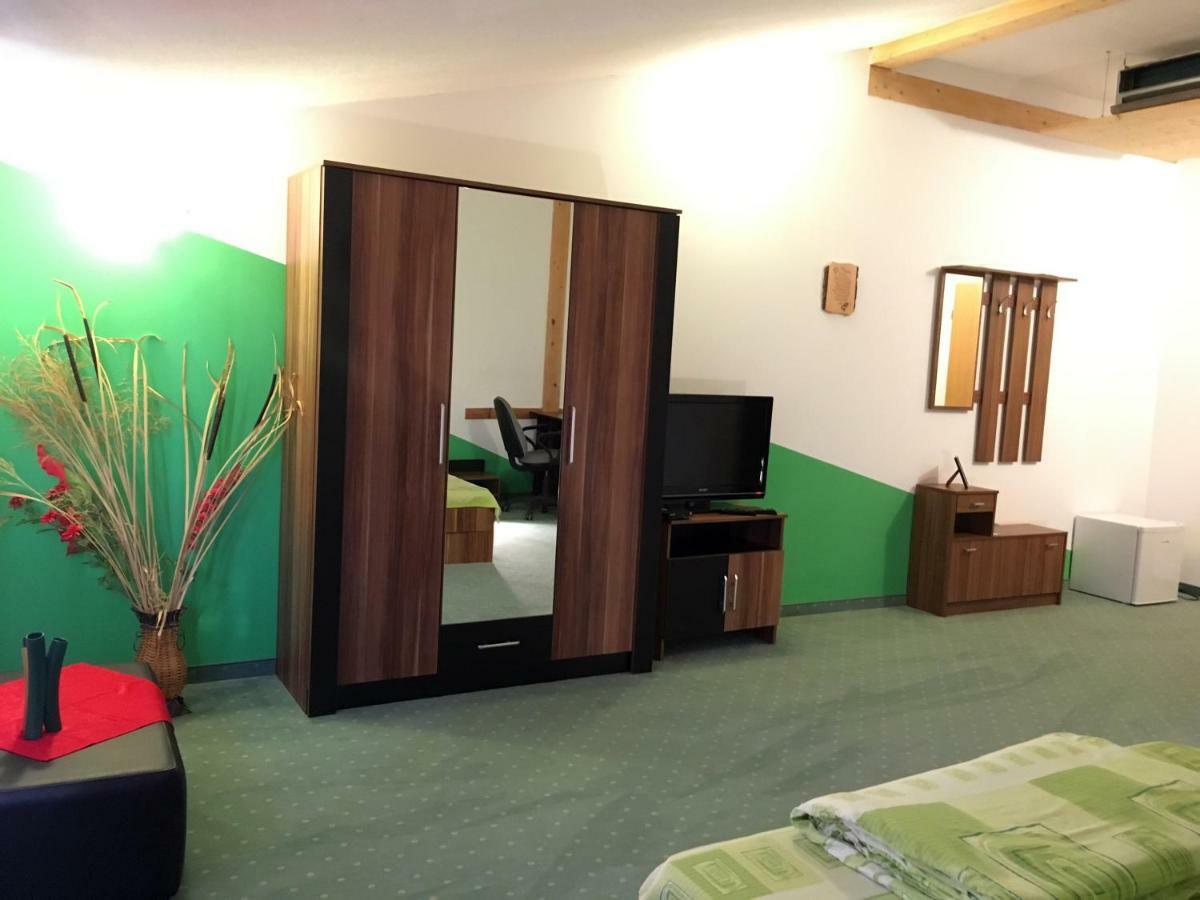 Ranch Robert Hotel Dudestii Noi Exterior photo